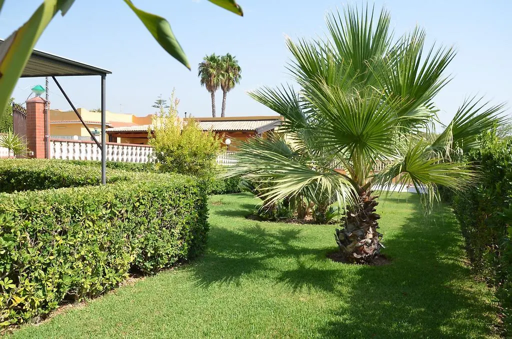 Falconara House Villa Noto 0*,  Italia